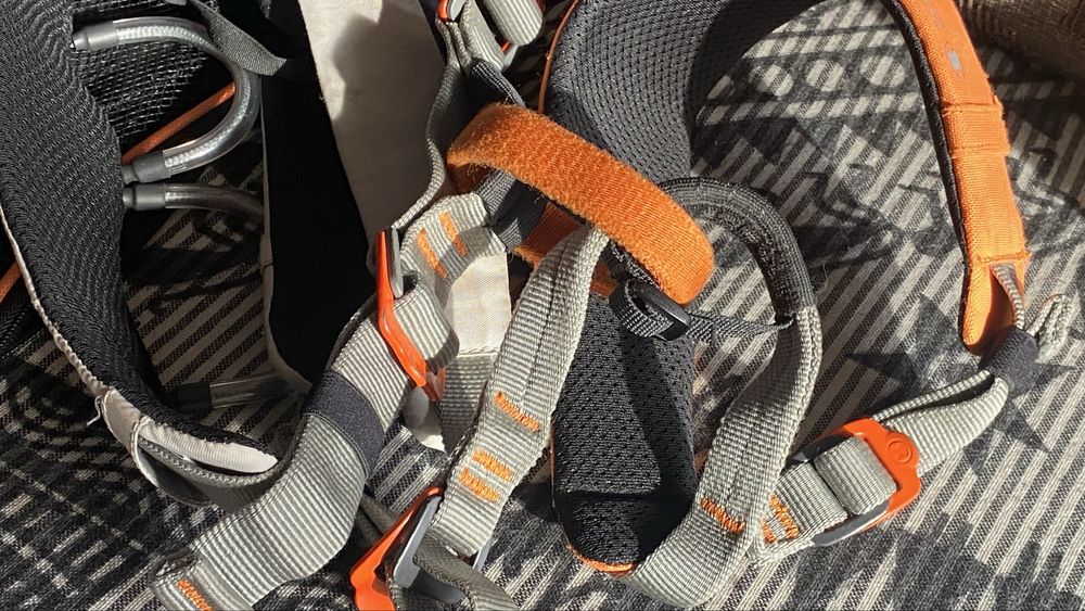 Седалка за катерене сбруя