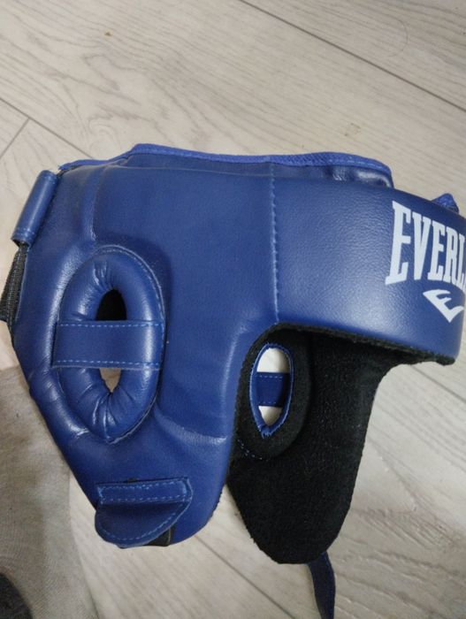 Продам шлем для бокса новый