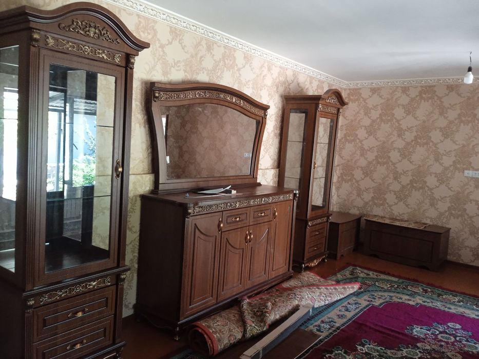 Мебель для гостиной. Пенал