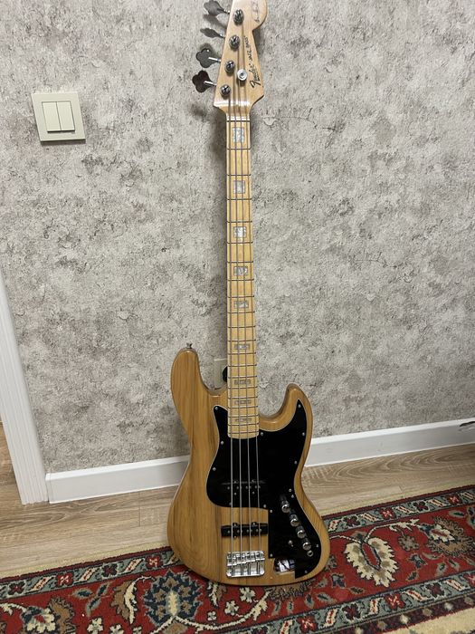 Fender jazz bass бас гитара