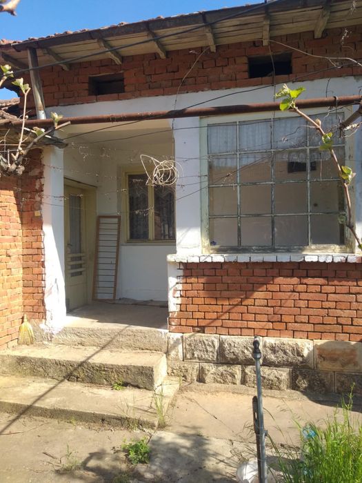 Продава се Къща в с. Райнино, Област Разград - 300 кв.м за 63 €/кв.м - Снимка #1