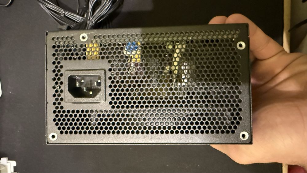 Sursă Lenovo 650w 80 PLUS Gold