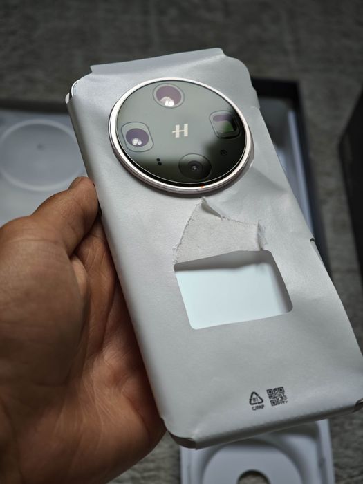 Oppo find X8 ultra - АКБ 100%