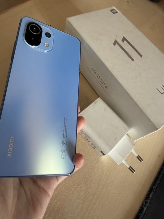 Продам сотовый телефон xiaomi mi 11 lite