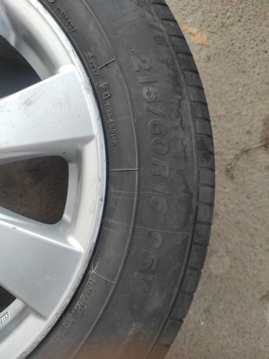 Продается запаска от Toyota 40