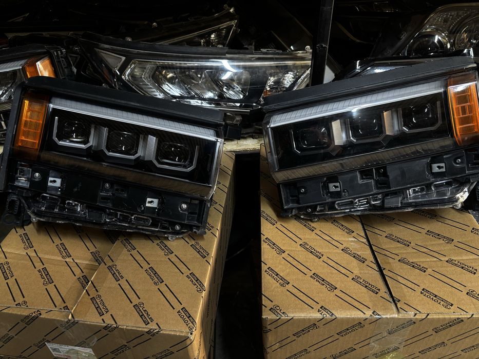 Фары Land Cruiser Prado 250 оригинал