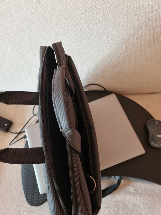 Чанта за лаптоп 15.6" Rivacase
