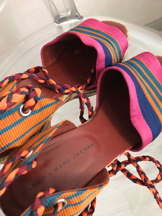 Marc by Marc Jacobs многоцветни сандали 40