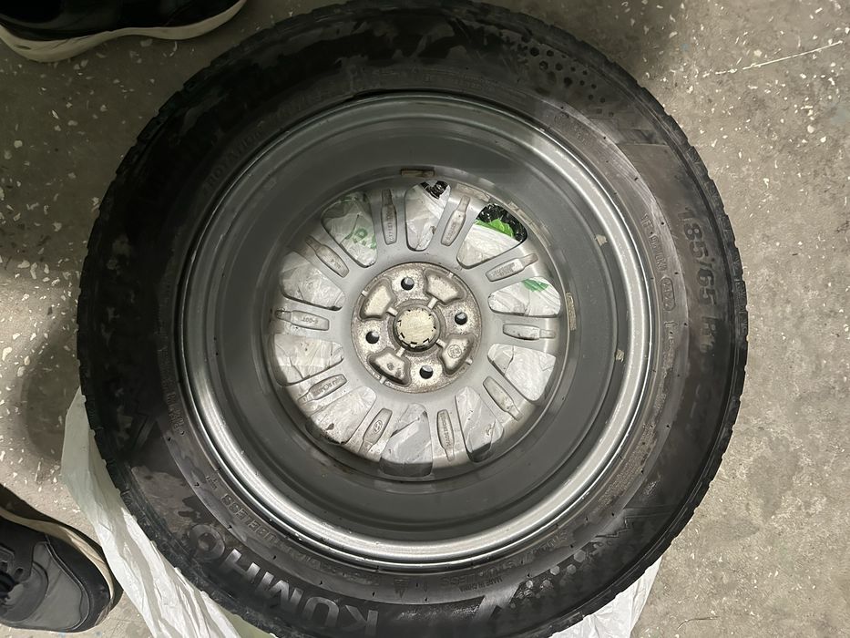 Продам диски с резиной акцент 22год