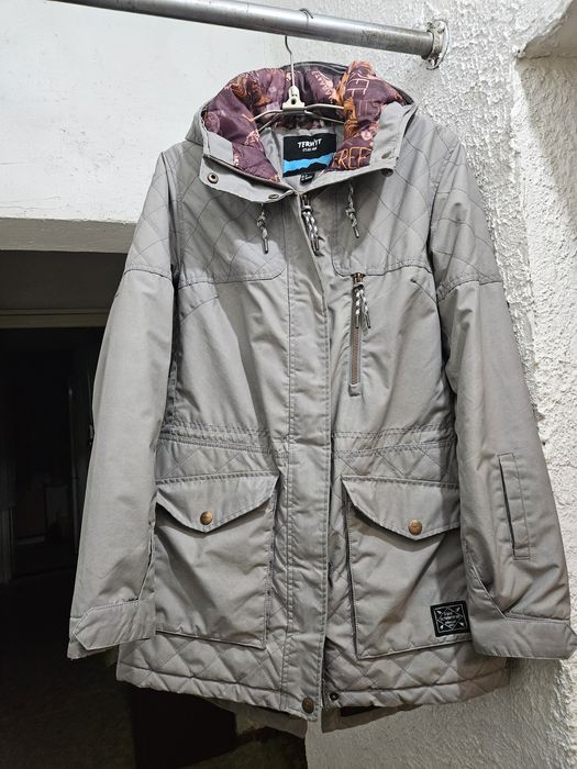 Продам б/у куртку.