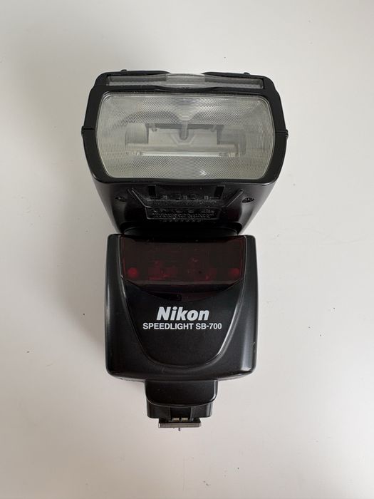 Nikon SpeedLight SB-700 Светкавица