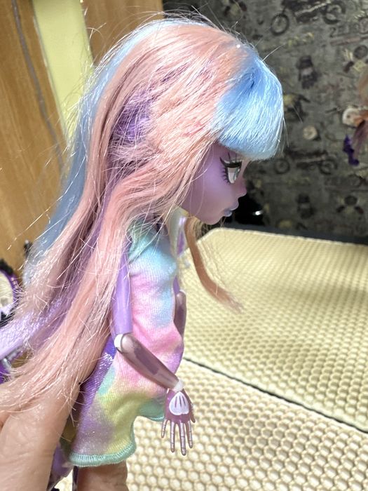 Продам  куклу монстр хай!