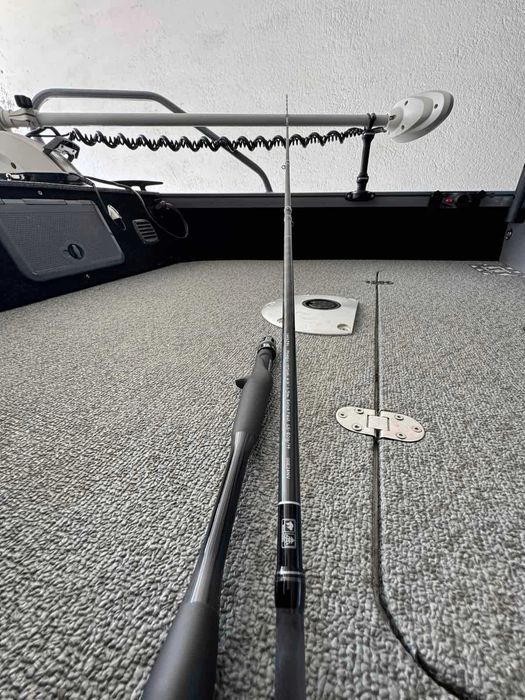 Продавам Savage Gear  1.90m XF 15-80g 1P11 + Shimano Metanium DC 71HG