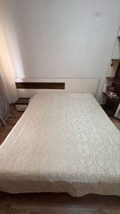 Кровать двуспальная