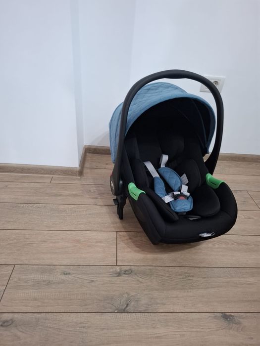 Carucior 3 in 1 in stare excelenta