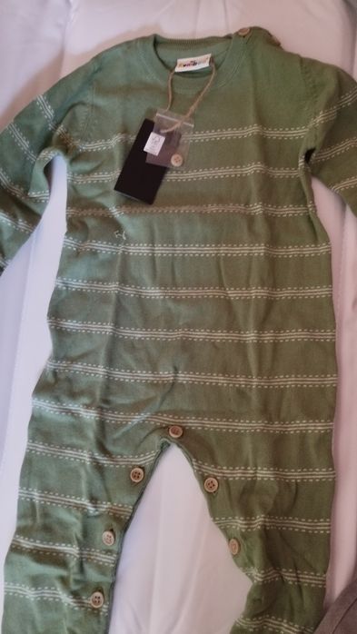 детски дрехи и играчки