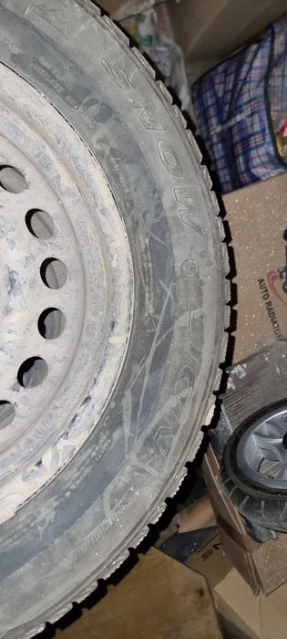 Продам шины с дисками R17