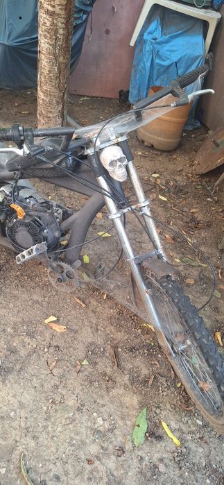 vond bicicletă cu motor  stil  chopper