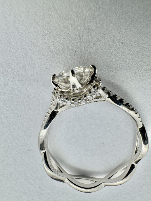 Сребърен пръстен с мойсанит (Диамант) 1 карат