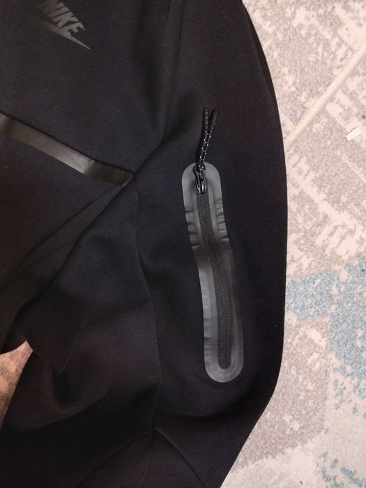 Продам Tech Fleece