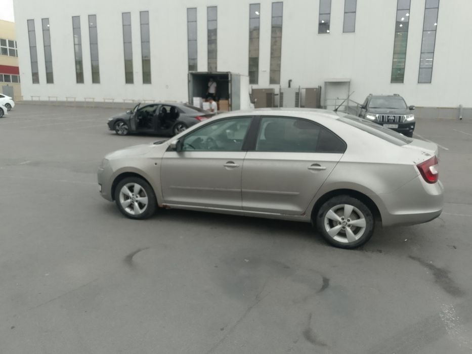 Skoda Rapid Срочно