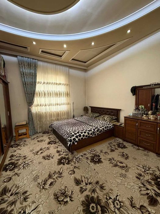 Уч кахрамон Шредр боги йонида 4,3 сотик 6 хона Ховли Срочно сотилади