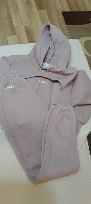 Спортен екип "Карма"