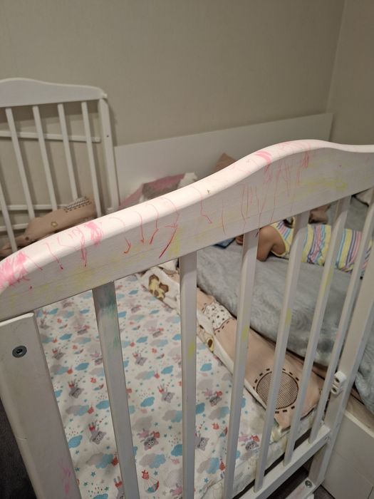 Детская кроватка