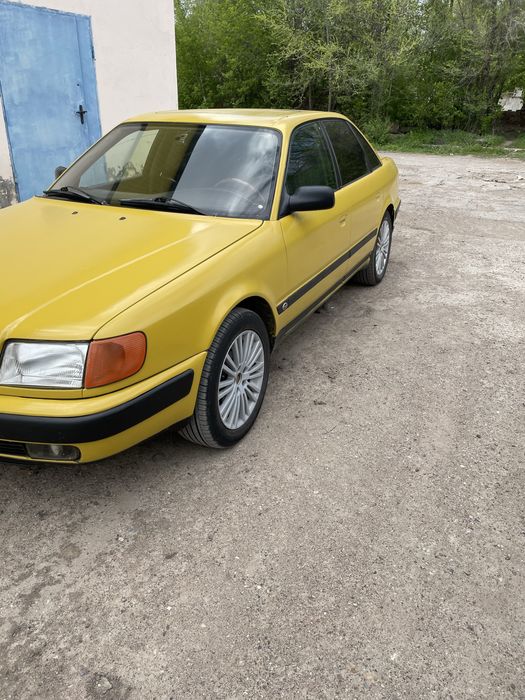 Продам ауди 100с4, мотор 2 литра газ бензин