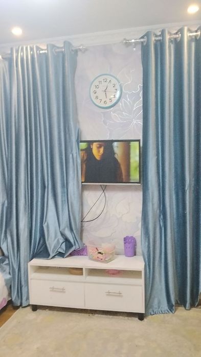 Пара сотилади 1.5 метрдан  буйи 2.60. 4 дона хаво ранг