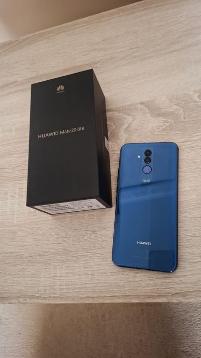 Продам смартфон Huawei Mate 20 lite
