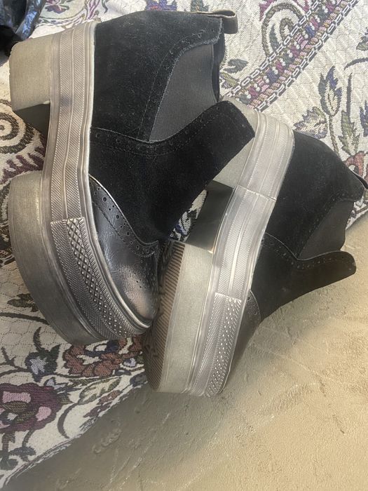 Продам ботинки