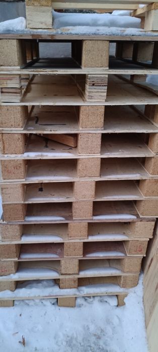 Поддоны продам .