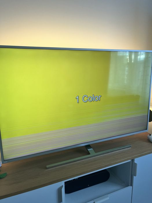 Philips one Ambilight 146cm