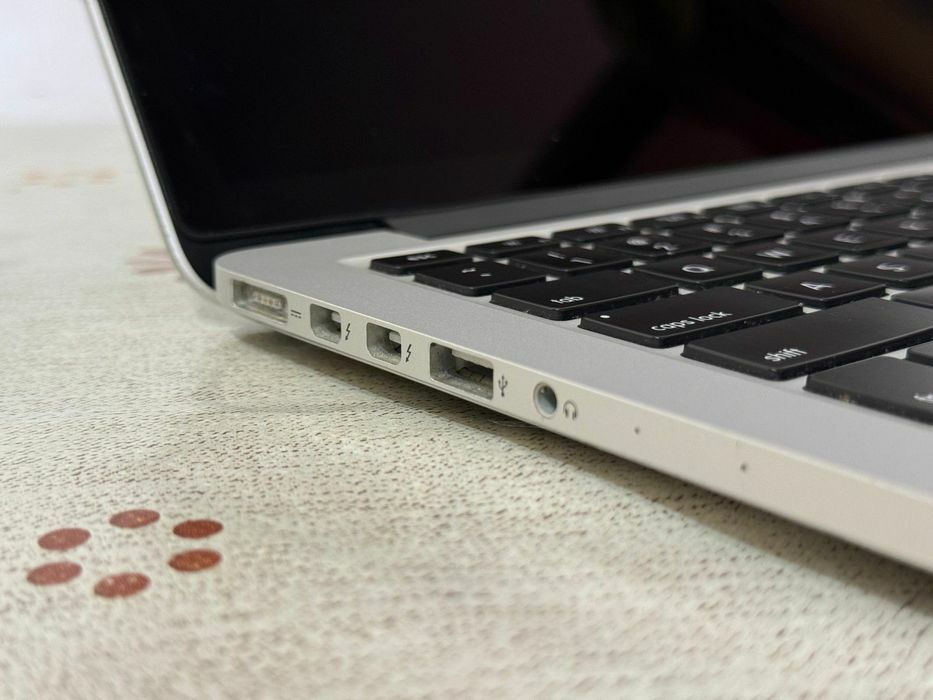 Ухоженный Macbook Pro 2015