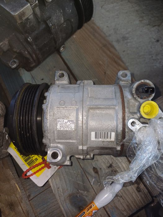 Compresor AC ALFA ROMEO MITO FIAT PUNTO 11- 0.9 51935564