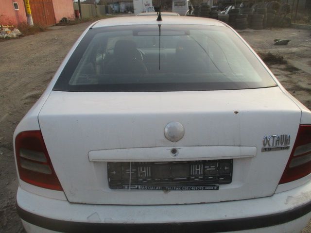 Hayon complet usa spate luneta geam Skoda Octavia 1 an 1998-2004