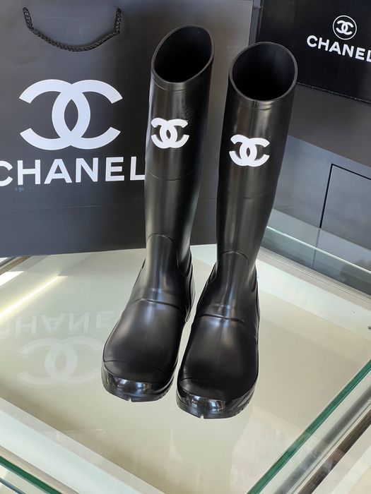 Cizme Chanel noi