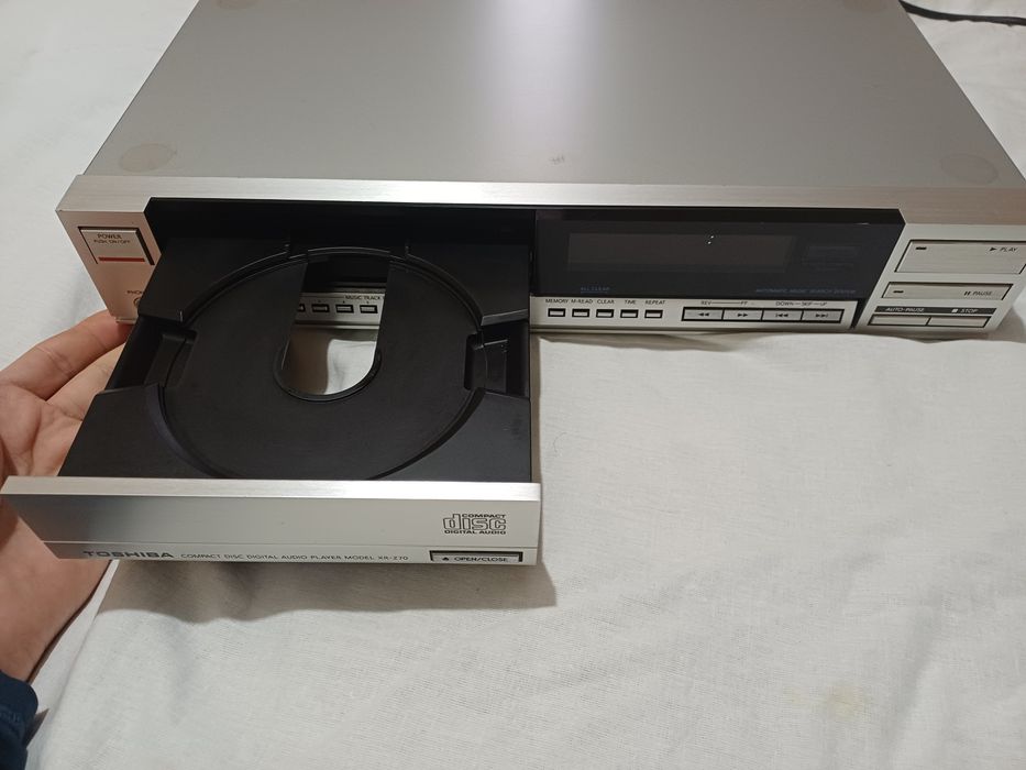 Toshiba xr-z70 (Vintage)