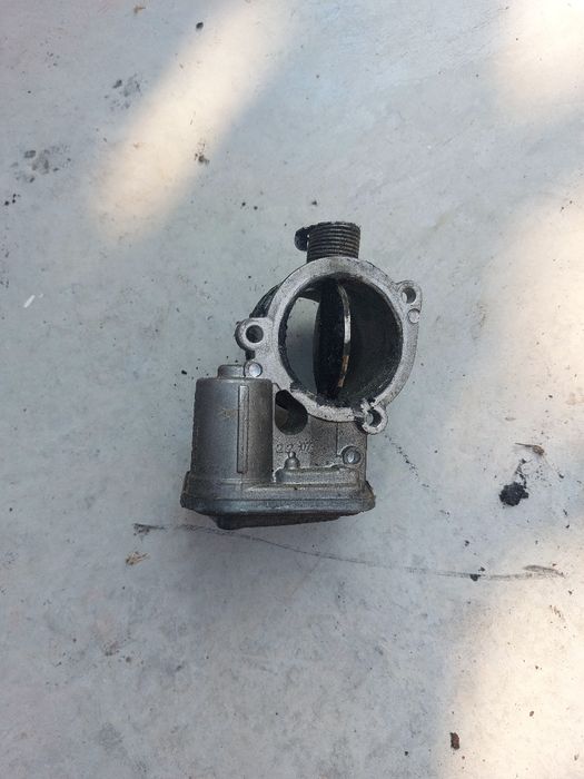Дроселова клапа Бмв bmw e90 е92 е91 320d 177кс  n47