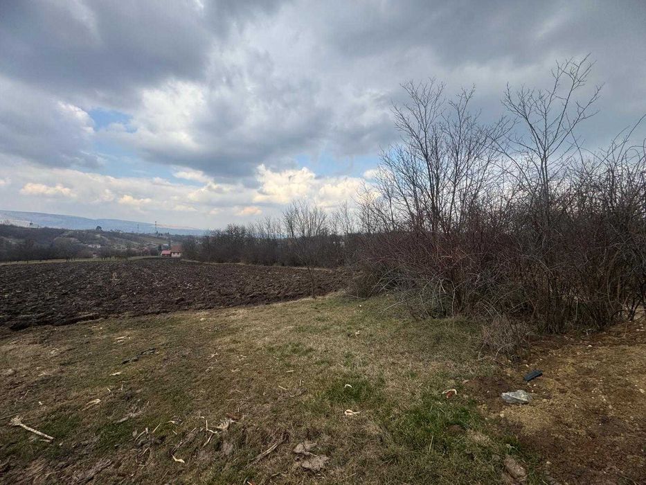 Teren de vanzare in sat Badeni, in suprafata de 1334 mp