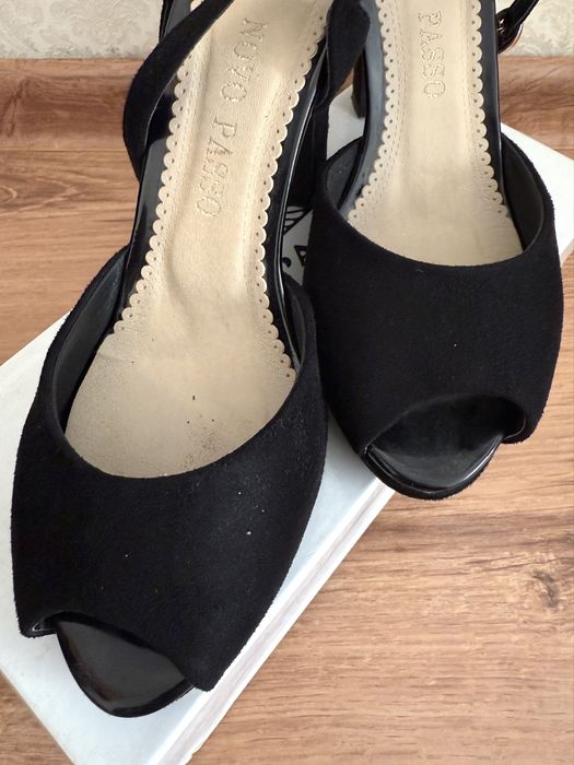 Босоножки женские