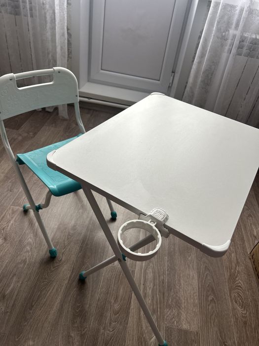 Продам деткий столик