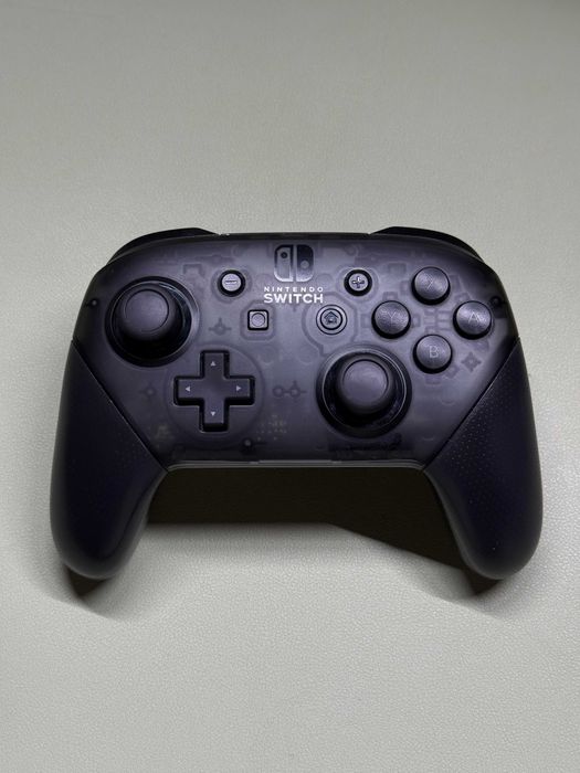 Controller Nintendo Switch Pro original, stare excelentă, primul model