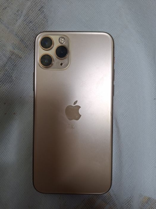Iphone11 sotiladi Ayfon11 250$ Toshkent Uchtepada,sro'chniy pul kere.