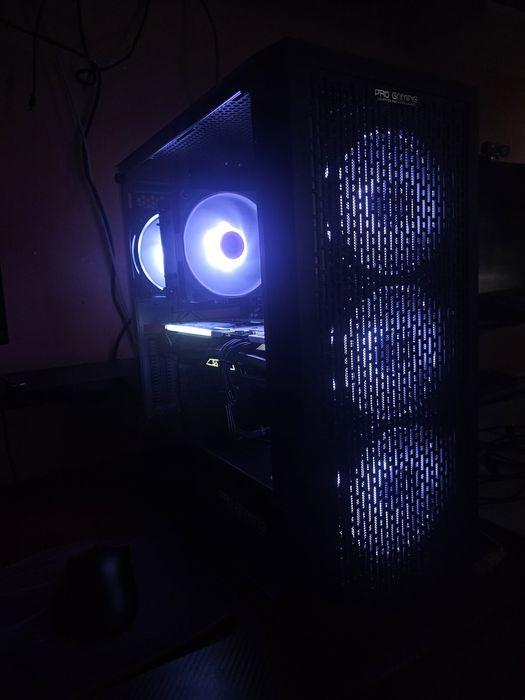 [PIESE NOI] PC Gaming RX 6700XT 12 GB | Ryzen 5 5500 | 16 Gb Ram | SSD NVMe
