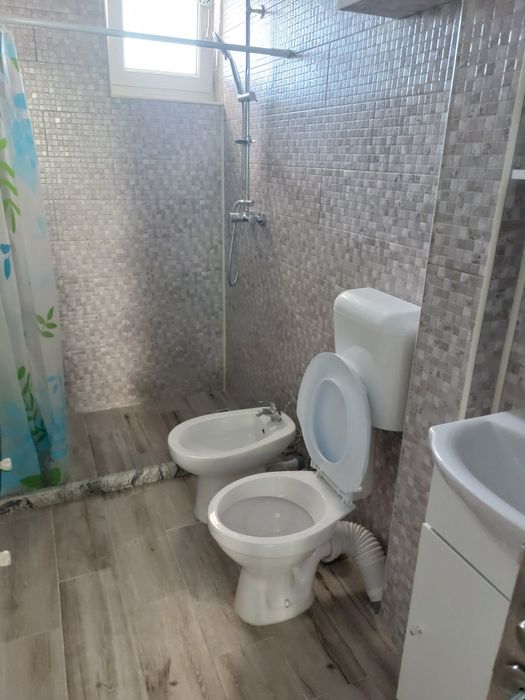 Proprietar Închiriez apartament  pe str Cuza Vodă 14  Exclus  Agenții