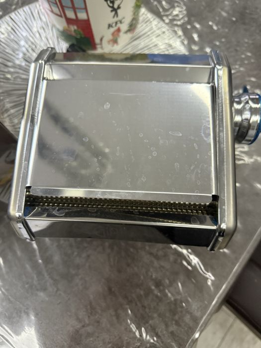 Продам Лапшарезка новая