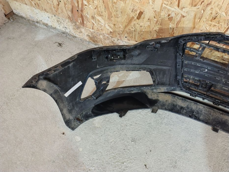 Bara fata Audi A6 C8 an 2018-2022 Cod 4K0 807 437 grila cu defect