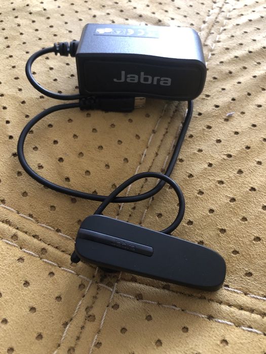 Jabra BT2046 – Bluetooth слушалка с зарядно
